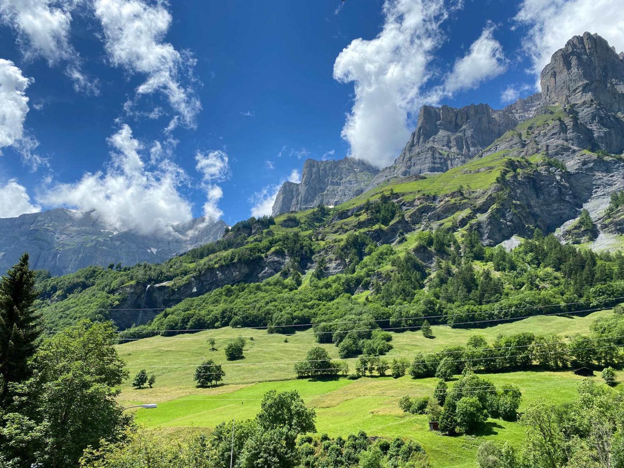 Ferienwohnung Alpen-Zauber Leukerbad Buitenkant foto